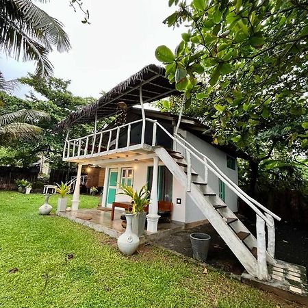 Beach House Kalukatiya - Family Villa, Seaview Room, Garden Room Диквелла Экстерьер фото