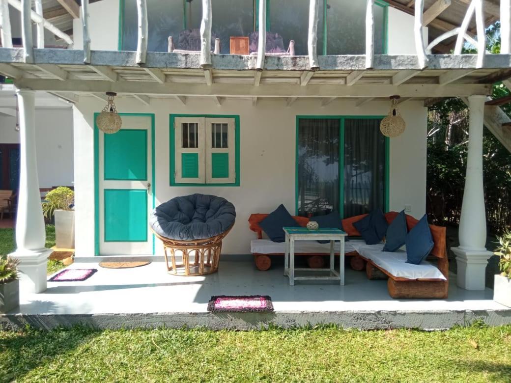 Beach House Kalukatiya - Family Villa, Seaview Room, Garden Room Диквелла Экстерьер фото