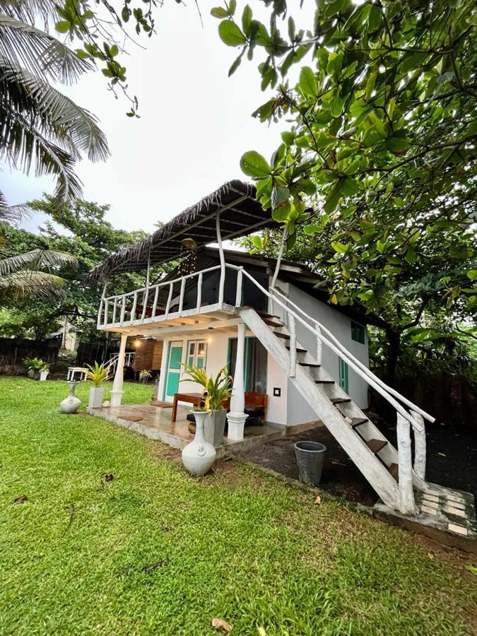 Beach House Kalukatiya - Family Villa, Seaview Room, Garden Room Диквелла Экстерьер фото