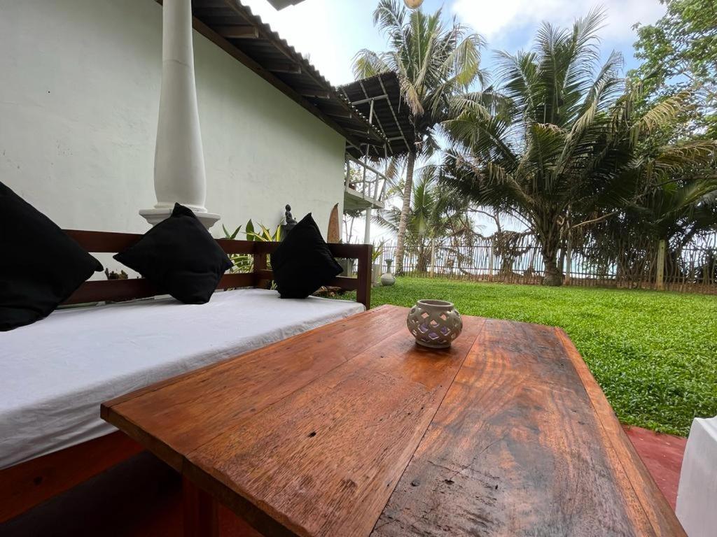 Beach House Kalukatiya - Family Villa, Seaview Room, Garden Room Диквелла Экстерьер фото